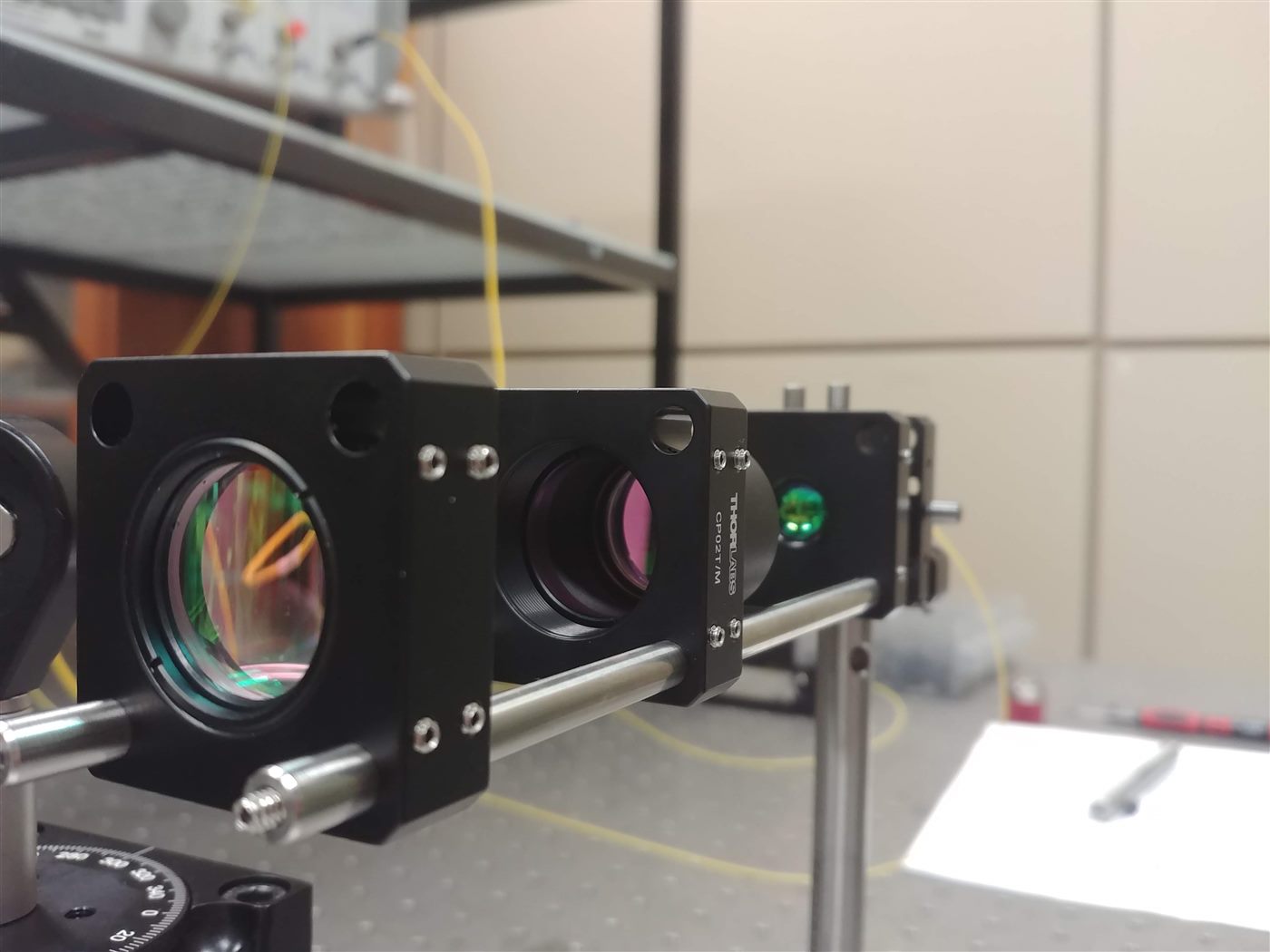 Optical lenses and mounts arranged for laboratory testing